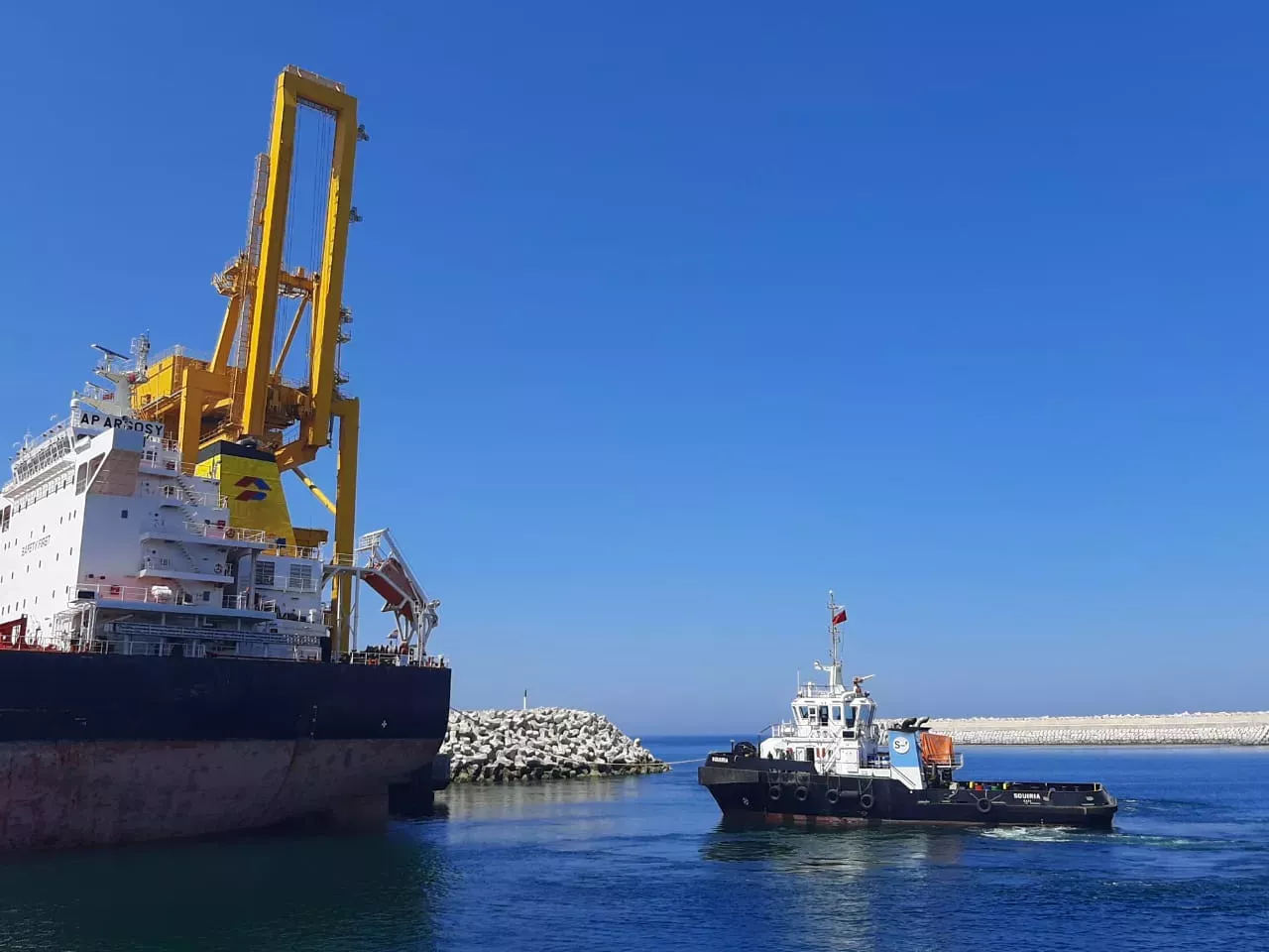 harbour towage operation